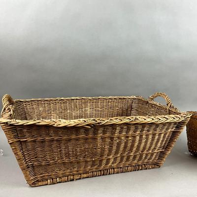 L395 Primitive Oak Split Gathering Basket and Wicker Wash Basket