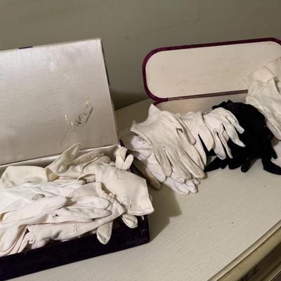 Vintage Ladies Gloves Lot 139