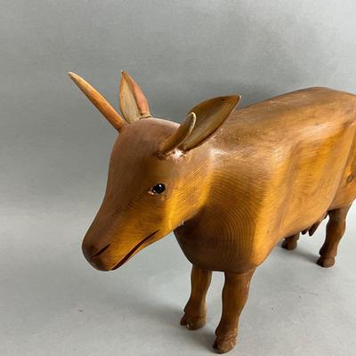 S397 Vintage Carved Wooden Cow