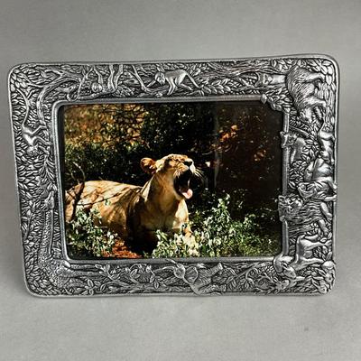 S400 Safari Wildlife Decor & Collectibles