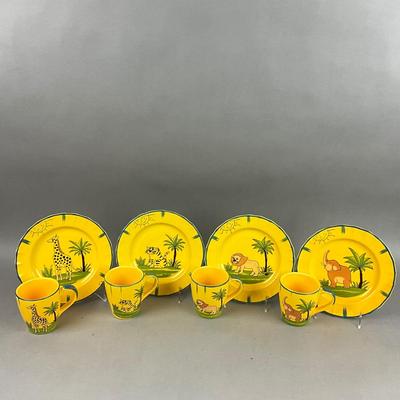 K404 Vintage Pottery Barn Childs Plate and Mug Sets