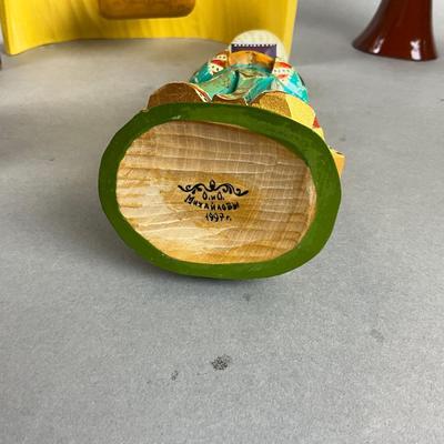 Z412 Handpainted Russian Carved Wooden Nativity Set