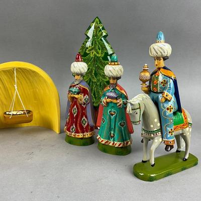 Z412 Handpainted Russian Carved Wooden Nativity Set