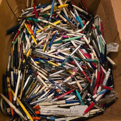 Insane pen collection - likely over 1,000 ink pens - Advertising pen collection