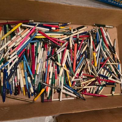 Insane pen collection - likely over 1,000 ink pens - Advertising pen collection