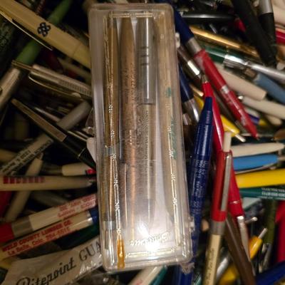Insane pen collection - likely over 1,000 ink pens - Advertising pen collection