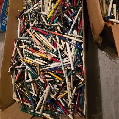 Insane pen collection - likely over 1,000 ink pens - Advertising pen collection