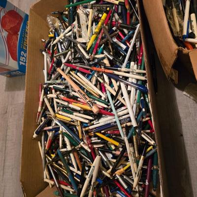 Insane pen collection - likely over 1,000 ink pens - Advertising pen collection