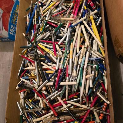 Insane pen collection - likely over 1,000 ink pens - Advertising pen collection