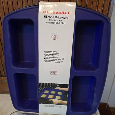 Glass bowls - New Kitchaid Silicone bakeware mini loaf pan - glass pie dishes and a glass cake pan