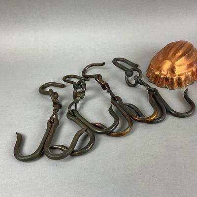 K423 Set of Vintage Misc. Copper Cookware, Shell Mold, Pot Hangers