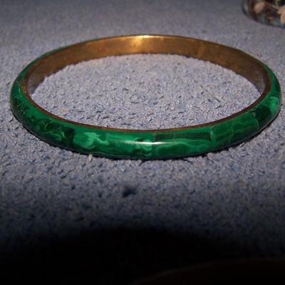 LOT 58 WONDERFUL VINTAGE 6 BANGLE BRACELETS 1 CUFF