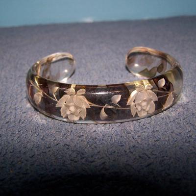 LOT 58 WONDERFUL VINTAGE 6 BANGLE BRACELETS 1 CUFF