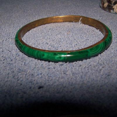 LOT 58 WONDERFUL VINTAGE 6 BANGLE BRACELETS 1 CUFF