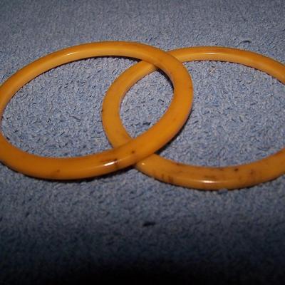 LOT 58 WONDERFUL VINTAGE 6 BANGLE BRACELETS 1 CUFF