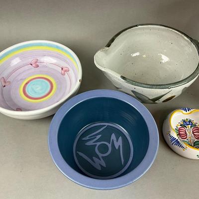 K425 Mixed Pottery Bowl annd Decor Lot