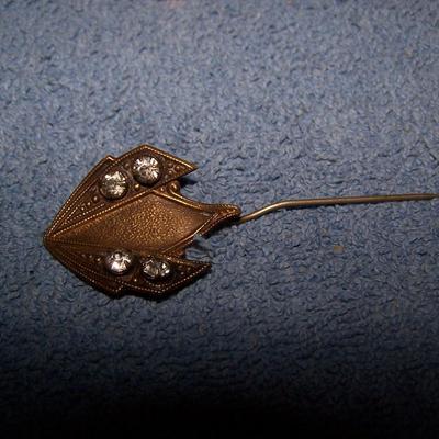 LOT 60 GRAND OLD JEWELRY