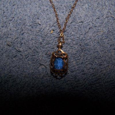 LOT 61 WONDERFUL OLD JEWELRY