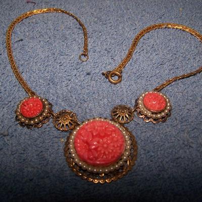 LOT 61 WONDERFUL OLD JEWELRY