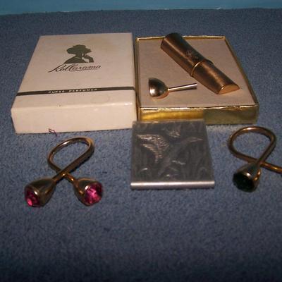 LOT 62 UNIQUE VINTAGE STUFF 2 KEY RINGS ALUMINUM MATCHBOOK COVER PERFUME