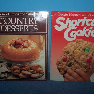 LOT 65 PILLSBURY & MORE COOKBOOKS