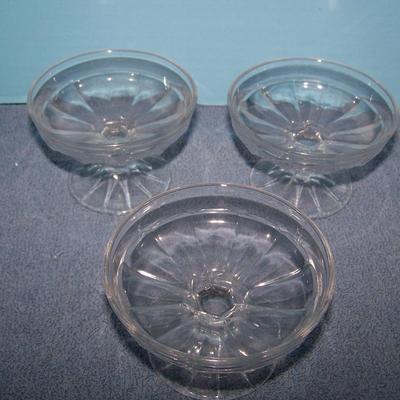 LOT 70 NICE VINTAGE GLASSWARE HEISEY/CANDLEWICK plus