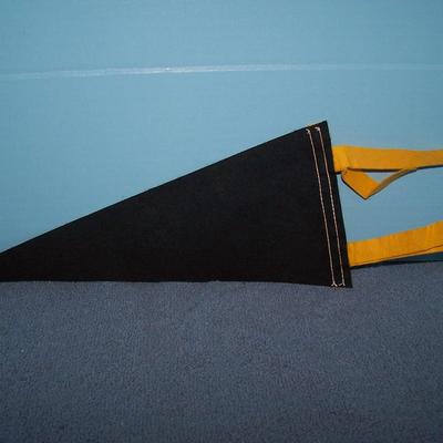 LOT 78 GREAT VINTAGE PENNANTS--CALIFORNIA HOLLYWOOD