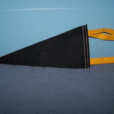 LOT 78 GREAT VINTAGE PENNANTS--CALIFORNIA HOLLYWOOD