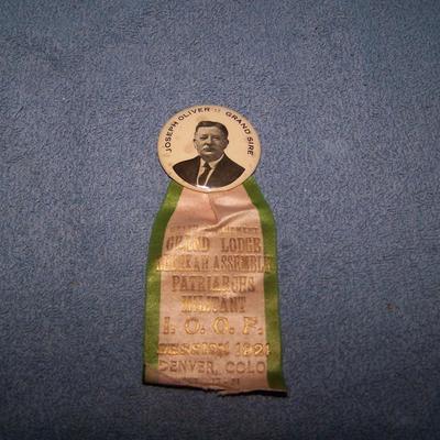 LOT 82 WONDERFUL OLD PINS/RIBBONS--VETERANS/FRATERNAL ++