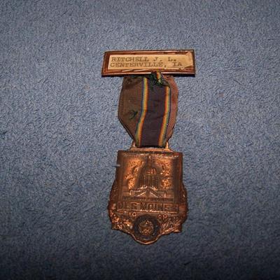 LOT 82 WONDERFUL OLD PINS/RIBBONS--VETERANS/FRATERNAL ++