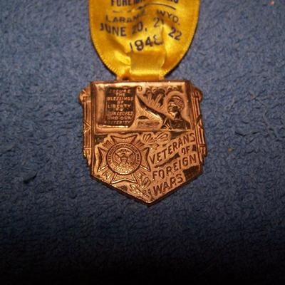 LOT 82 WONDERFUL OLD PINS/RIBBONS--VETERANS/FRATERNAL ++