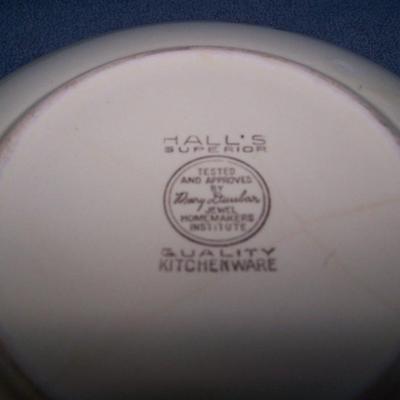 LOT 83 GREAT VINTAGE DINNERWARE