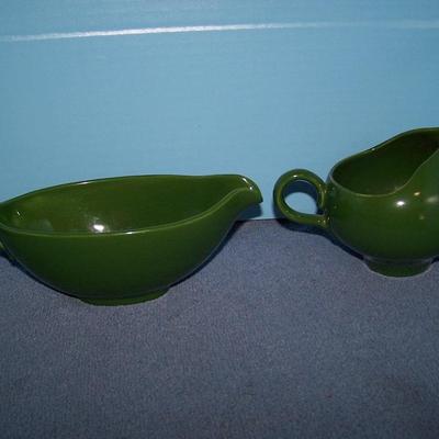 LOT 83 GREAT VINTAGE DINNERWARE