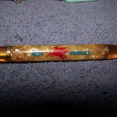 LOT 84 INTERESTING VINTAGE ADVERTISING ITEMS