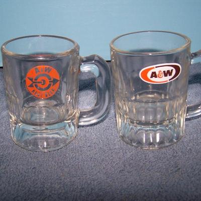 LOT 84 INTERESTING VINTAGE ADVERTISING ITEMS