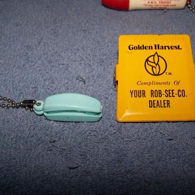 LOT 84 INTERESTING VINTAGE ADVERTISING ITEMS