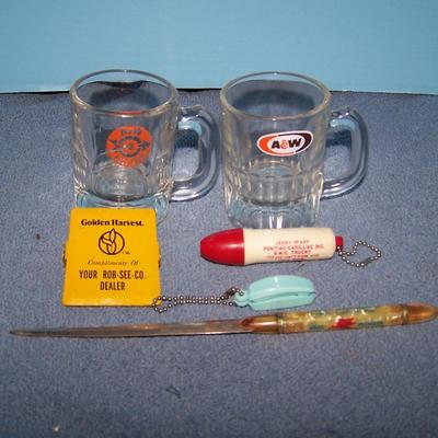 LOT 84 INTERESTING VINTAGE ADVERTISING ITEMS
