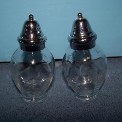 LOT 91 LOVELY VINTAGE CRYSTAL SHAKERS--1 PR STERLING TOPS