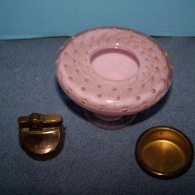 LOT 92 BEAUTIFUL VINTAGE ART GLASS