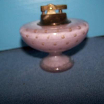 LOT 92 BEAUTIFUL VINTAGE ART GLASS