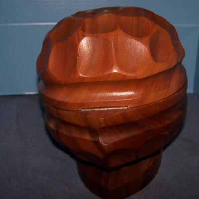 LOT 93 AMAZING VINTAGE MCM GIANT WALNUT NUT BOWL & MALLET