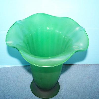 LOT 95 MORE LOVELY ART GLASS