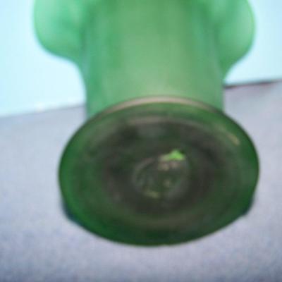 LOT 95 MORE LOVELY ART GLASS