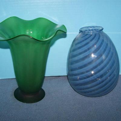 LOT 95 MORE LOVELY ART GLASS