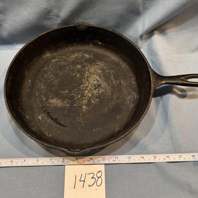 Cast Iron 12” Skilllet