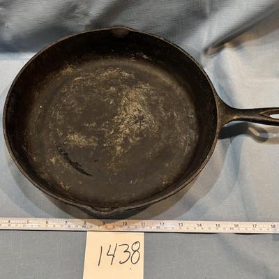 Cast Iron 12” Skilllet