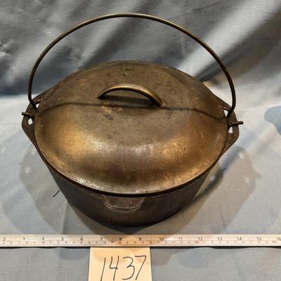 Cast Iron Dutch Oven
