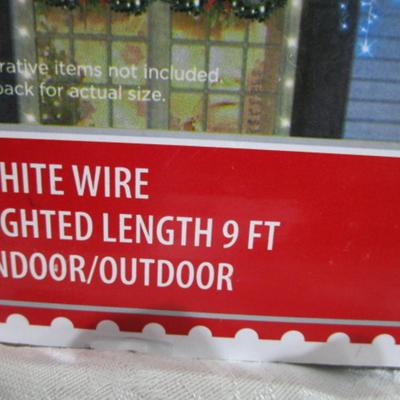 New box 300 high density blue icicle lights indoor/outdoor, 9'