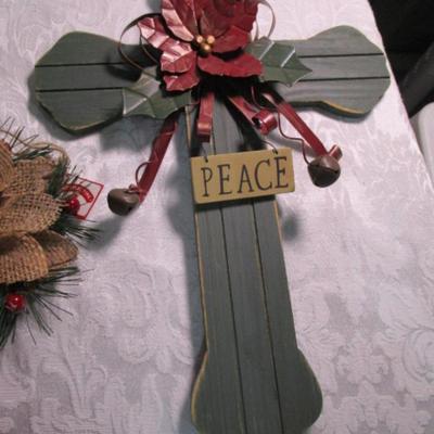 Cross-poinsettia plaque & small wreath