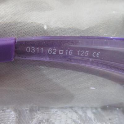 New in box Lvioe sunglasses with lens cleaning cloth